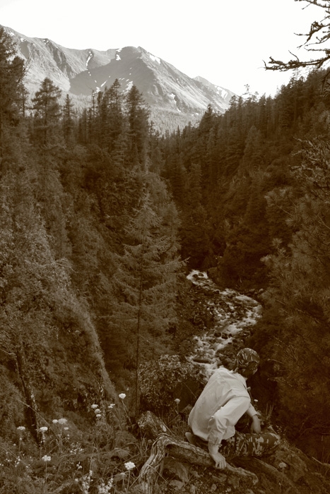 Начало каньона на левом притоке Холбы