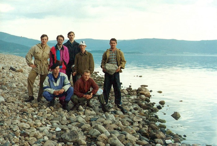 Традиционное фото на берегу Байкала