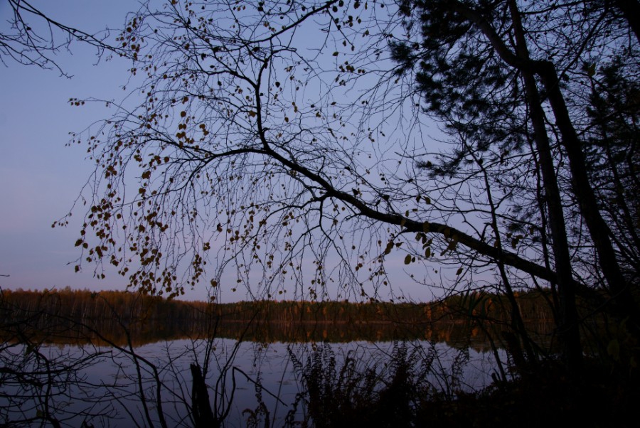 Ночь на озере Красном