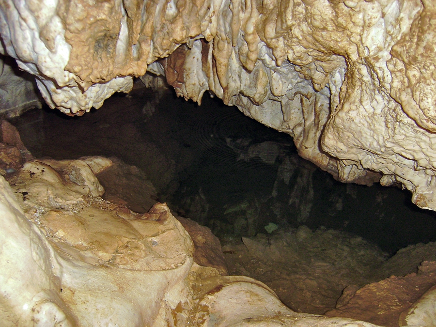Озеро в Российской пещере