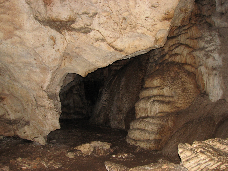 В пещере Крубера