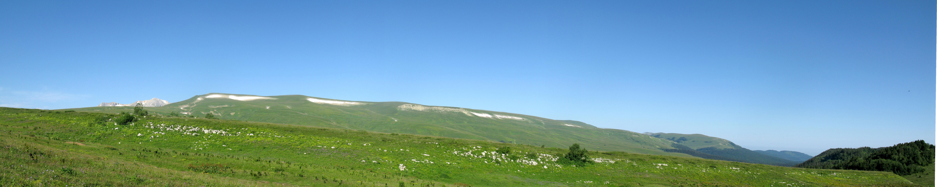 Абадзешский хребет с Каменного моря