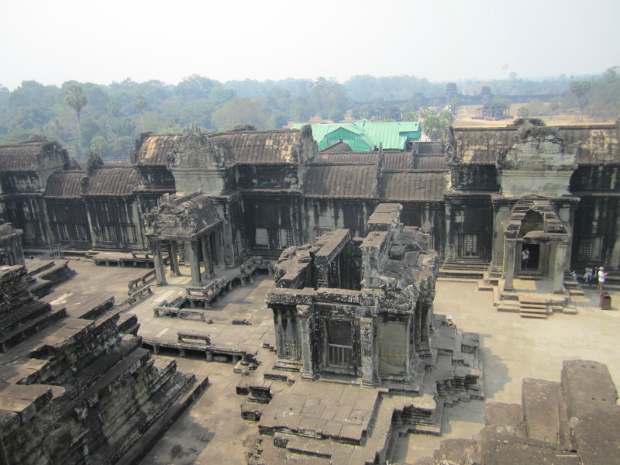 Angkor Wat, 12