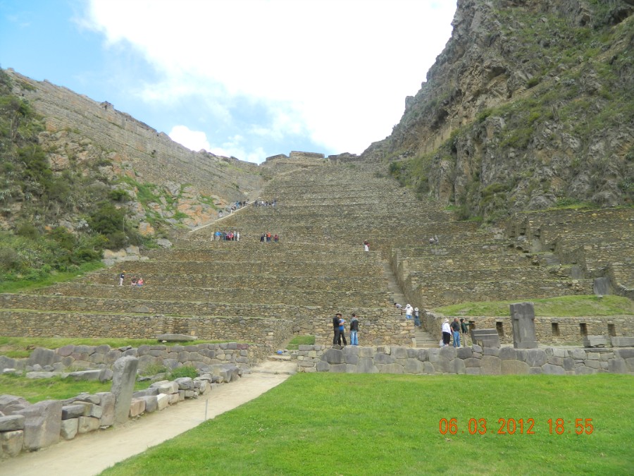    (Ollantautambo).