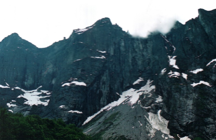    (. Trollveggen, Trollwall)