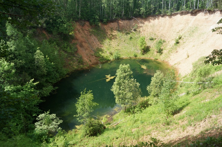 Глубокий карстовый провал у озера Пешкий, фото 4