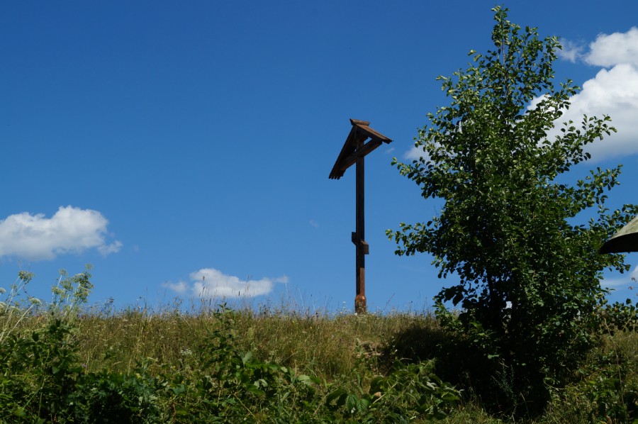 Крест над источником Архангела Михаила