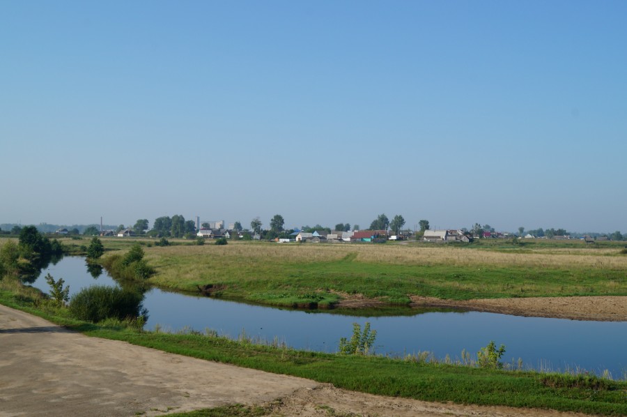 Вид на село Архангельское и Шатки от стоянки у источника Кипячий ключ