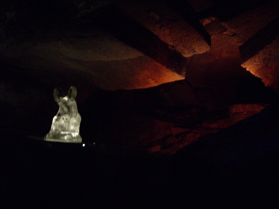 В Ледяной пещере. Фото 2