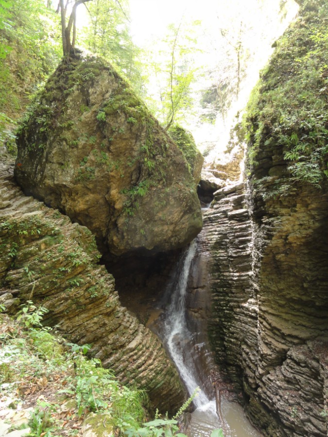 Водопад Сердце Руфабго (третий из семи)