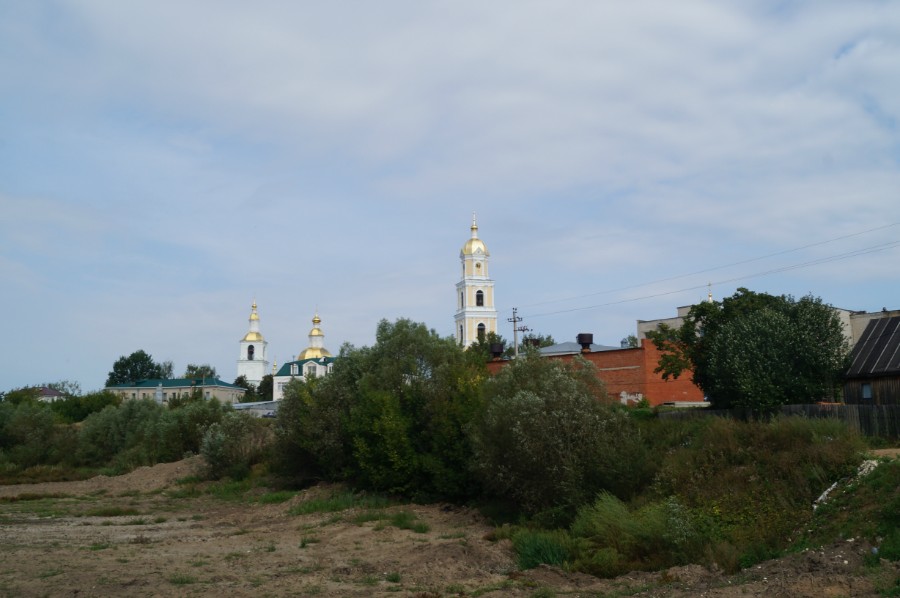 Фото с плотины Дивеевского пруда. Серафимо-Дивеевский монастырь 