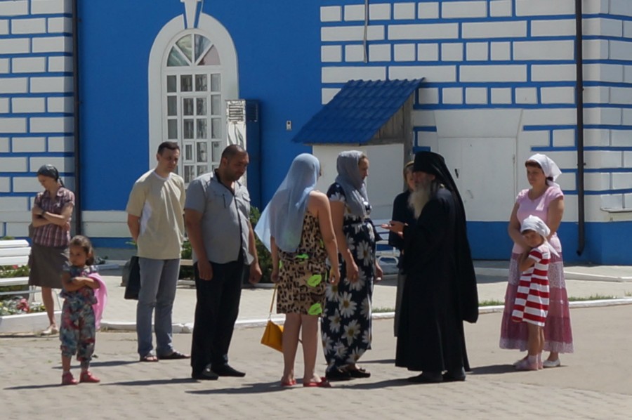 Отец Нектарий, игумен Оранского монастыря отвечает на вопросы прихожан 