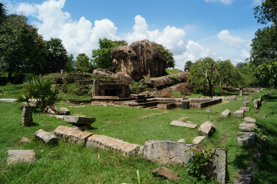      (Anuradhapura)     