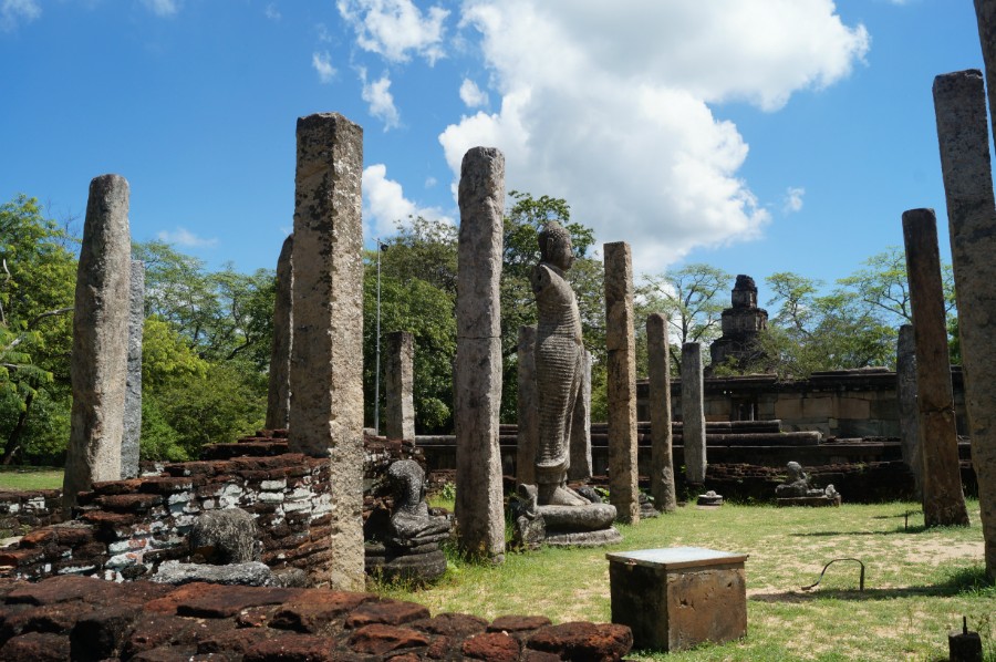    (Polonnaruwa).  11