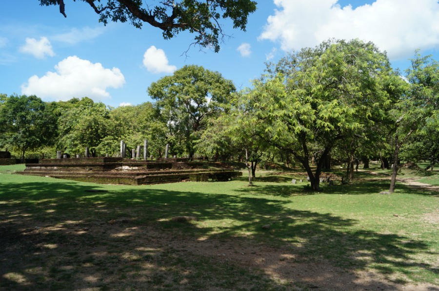    (Polonnaruwa).  12