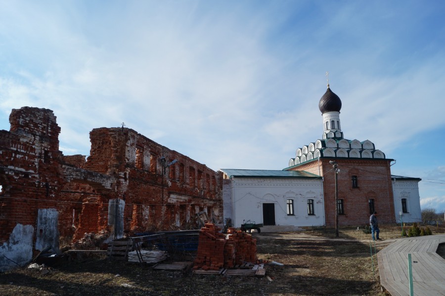 Казанский храм Островоозерского монастыря