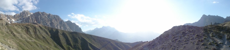 Вид с перевала Тавосан в сторону Маргузорских озёр