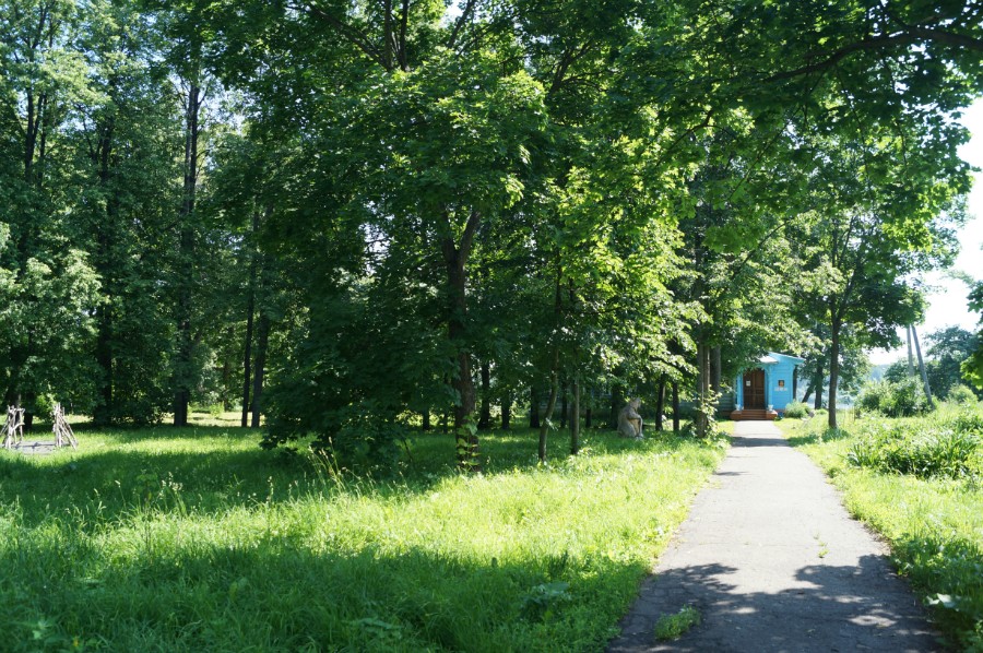 По дороге к Воскресенскому краеведческому музею (бывшая усадьба Беляева)