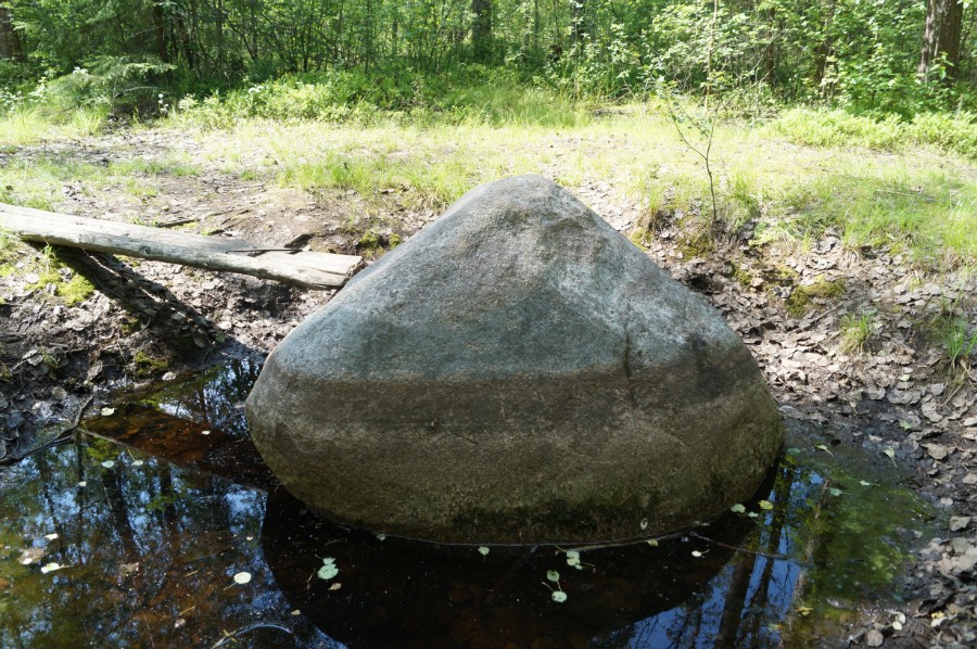 Святой камушек Серафима в Кутузовском скиту