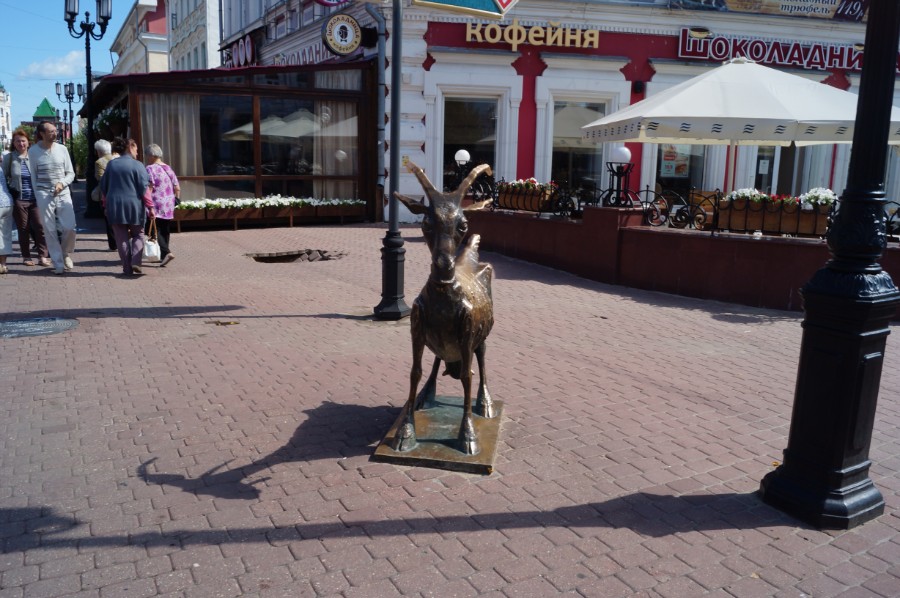 Коза на Б. Покровской