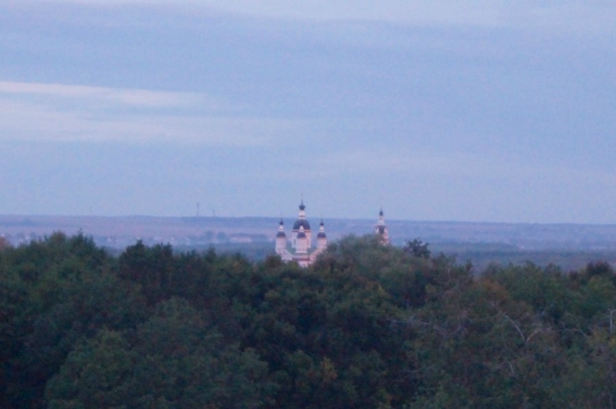 Вечерний вид на Наровчатский монастырь с места ночевки