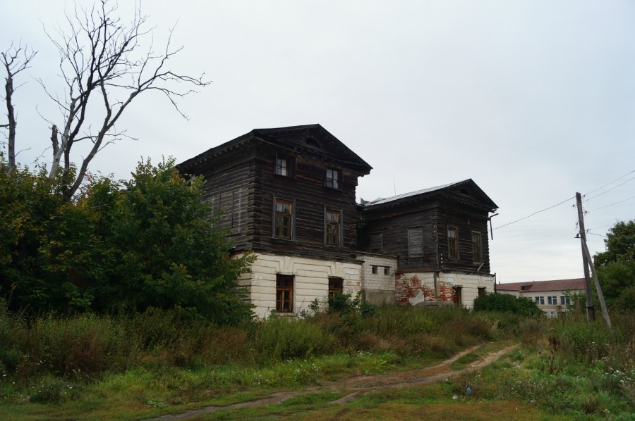 Бывшая больница, бывшая усадьба Кутлубицких в Костянке. Шатковский район