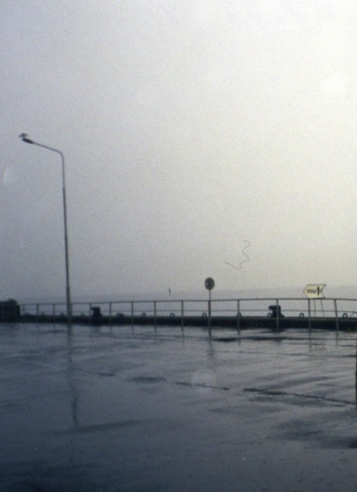 2004. Пирс. Дождь
