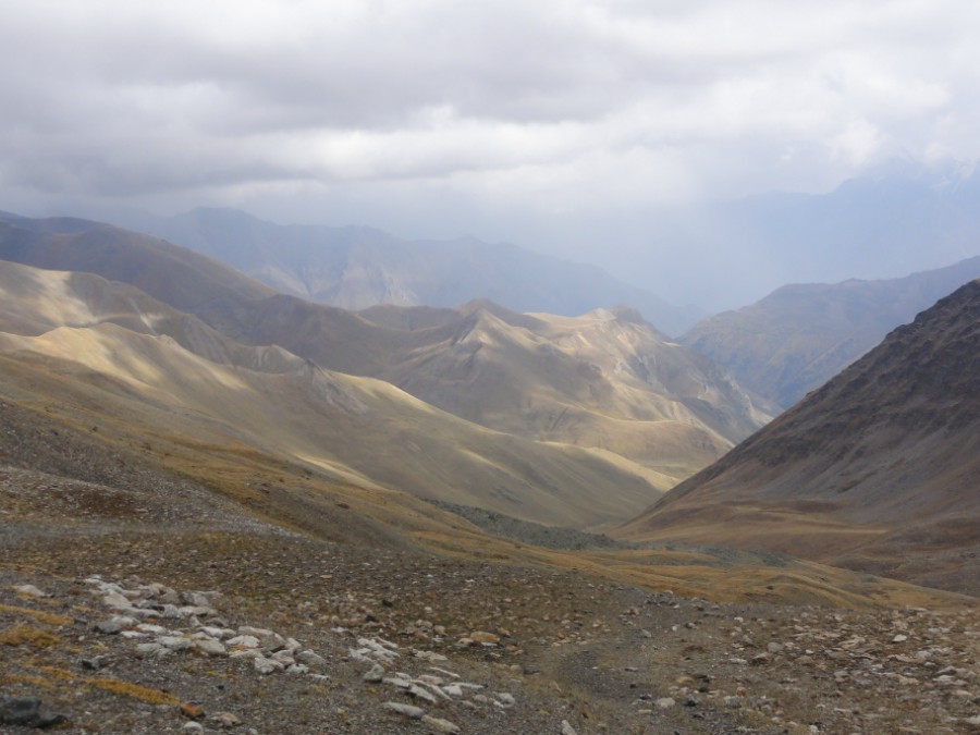 Вид на долину Кыртыка с перевала Кыртыкауш