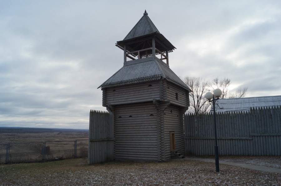 Реконструкция деревянной башни времен Батыева нашествия в Козельске