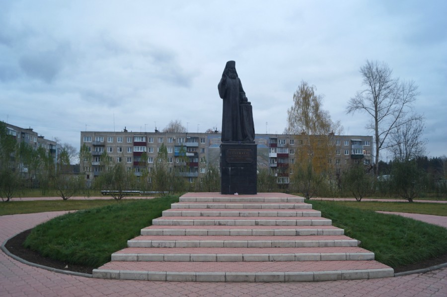 Памятник Святому Преподобному Варнаве Гефсиманскому - основателю Выксунской обители