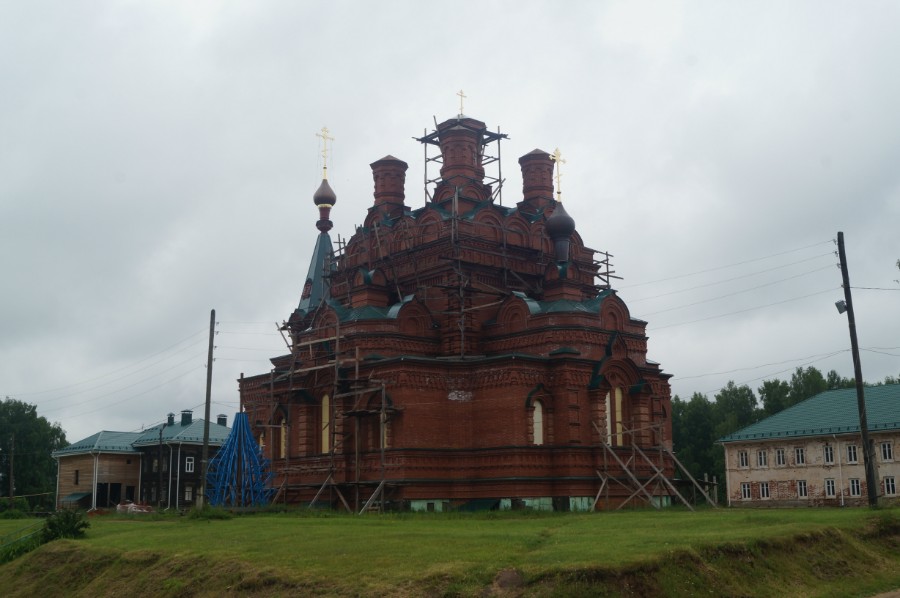 Троицкий храм Абабковского монастыря летом 2017 года
