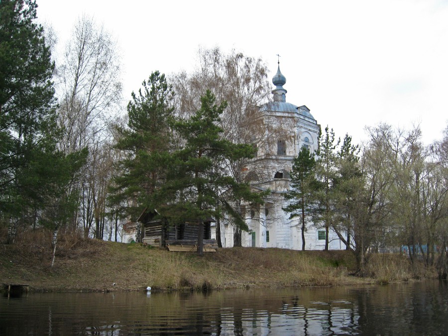 Церковь Богоявления Господня (1841 г.) с колокольней в с. Худынское. Фото 3