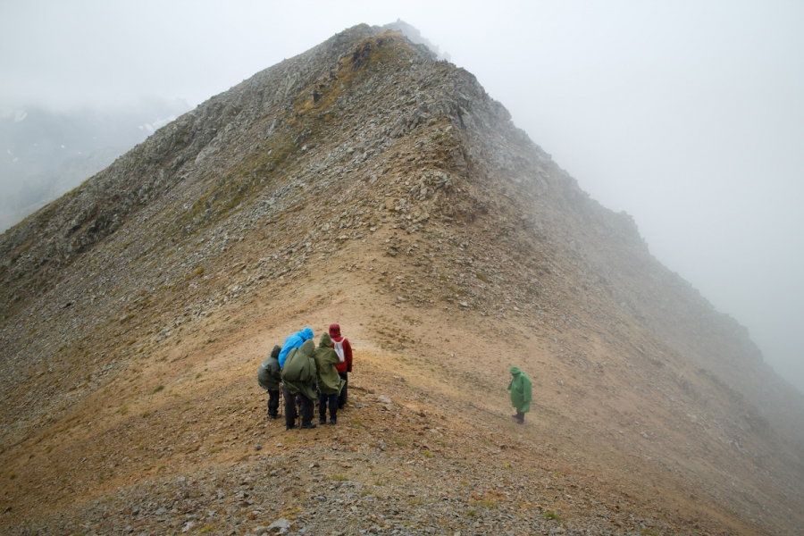 На пути к вершине Тогуз-кёль-баши (3200 м)