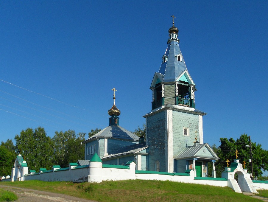 Церковь Спаса Преображения (между 1729 и 1734 г.г.) в с. Сухаренки