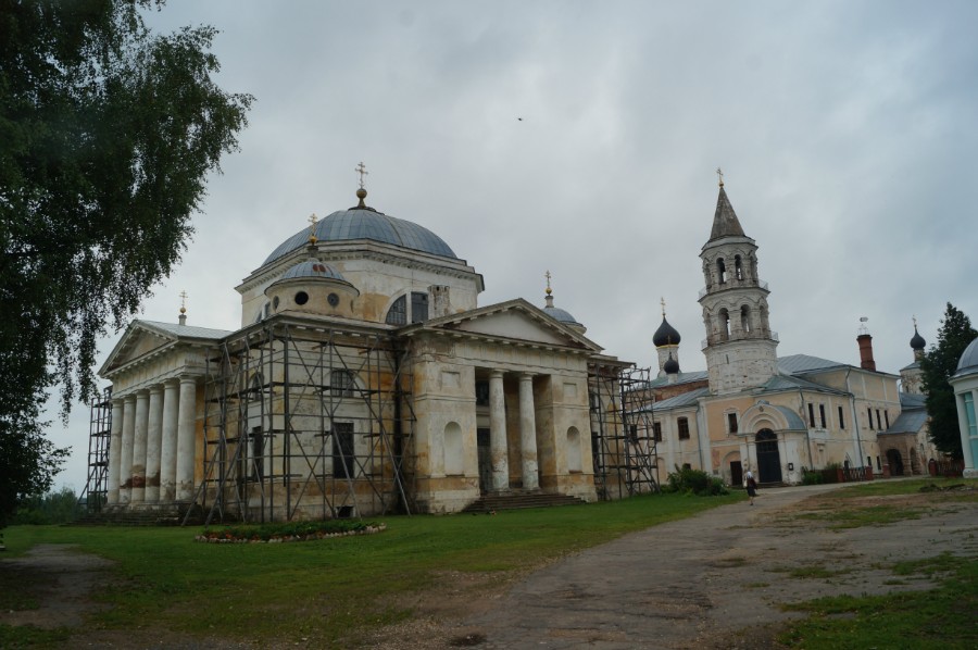 В Новоторжском Борисоглебском монастыре 