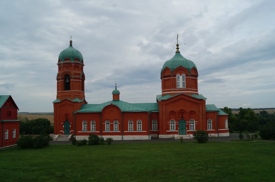 Церковь Рождества Пресвятой Богородицы. Монастырщино у слияния Дона и Непрядвы