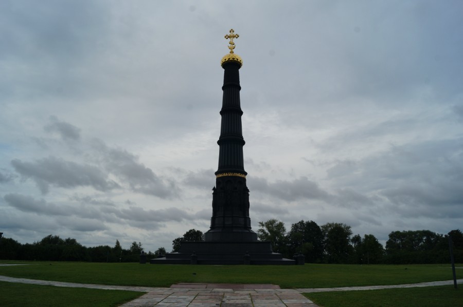 Памятник-колонна Дмитрию Донскому на Красном холме Куликова поля