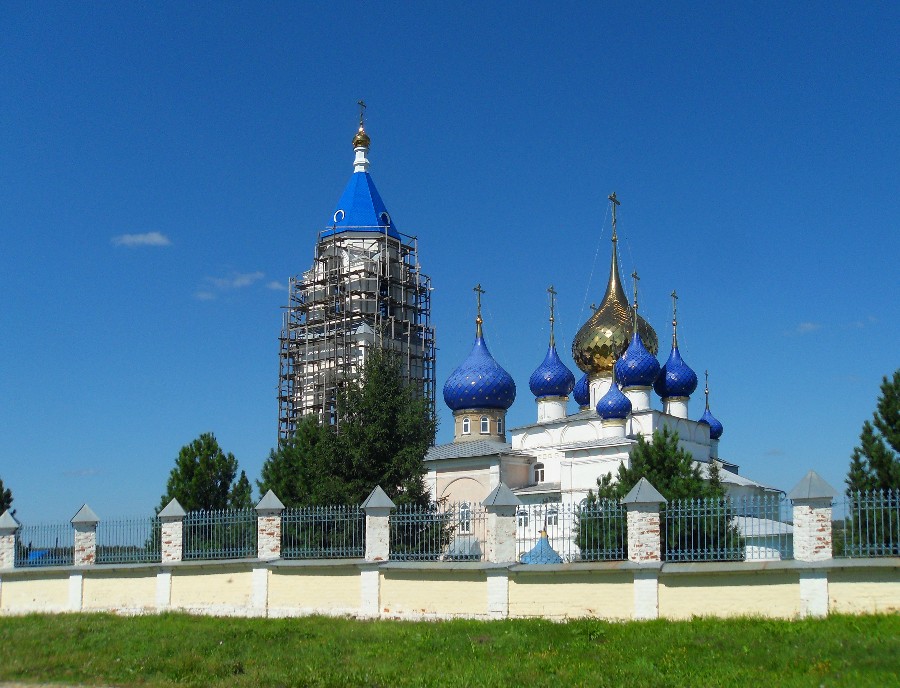 Спасо-Преображенский храм (между 1622 и 1625 г.г.) в с. Пурех. Фото 1