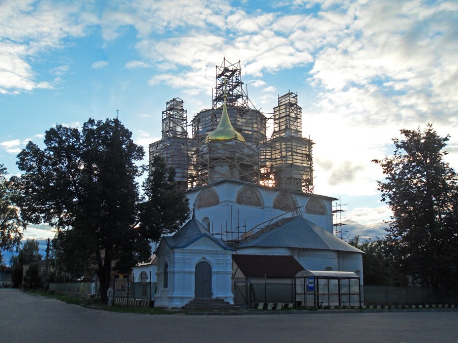 Собор Благовещения Пресвятой Богородицы (1700 г.) и часовня Александра Невского (1887 г.) в г. Гороховец