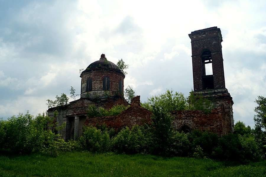 Умирающее село Невадьево (Вачский район). Церковь Параскевы Пятницы