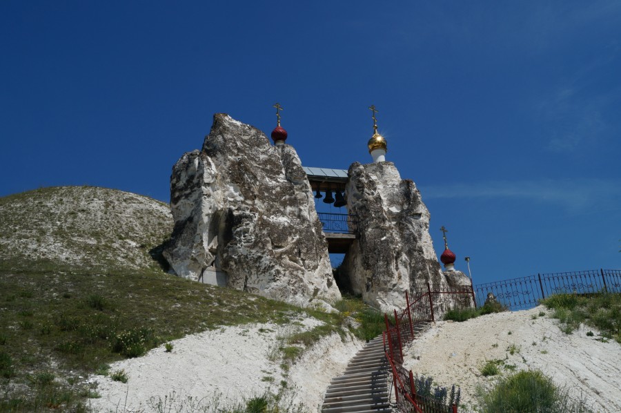 Церковь Серафима Саровского в Костомаровском пещерном монастыре