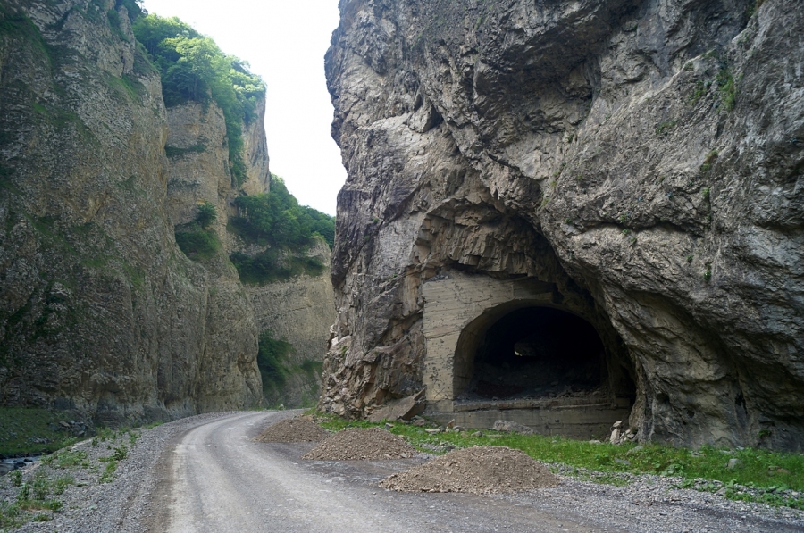 Туннели в Кармадонском ущелье
