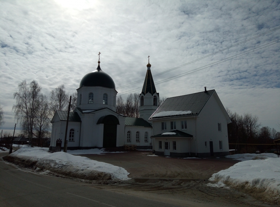 Церковь Спаса Нерукотворного Образа (1848 г.) в селе Чистое Поле. Фото 1