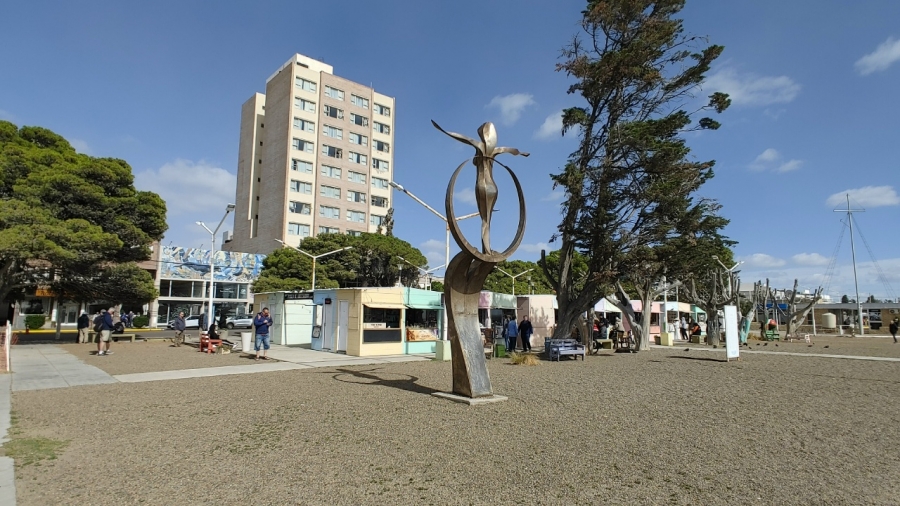 ������������ �������� � �. ������-������