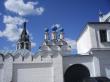 Купола и колокольня собора Благовещения Пресвятой Богородицы в Благовещенском мужском монастыре в Муроме