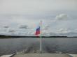 Флаг над озером